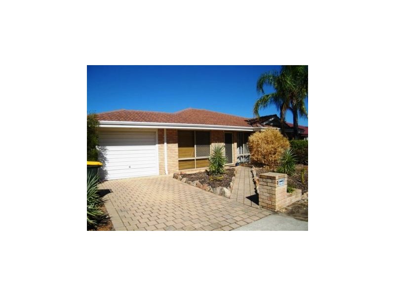 7 Desault Cove, Ballajura WA 6066