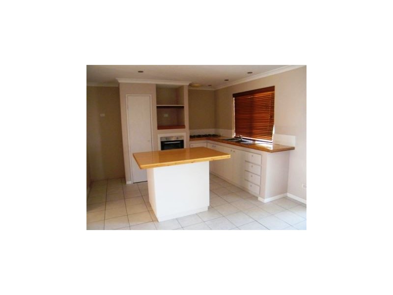 7 Desault Cove, Ballajura WA 6066