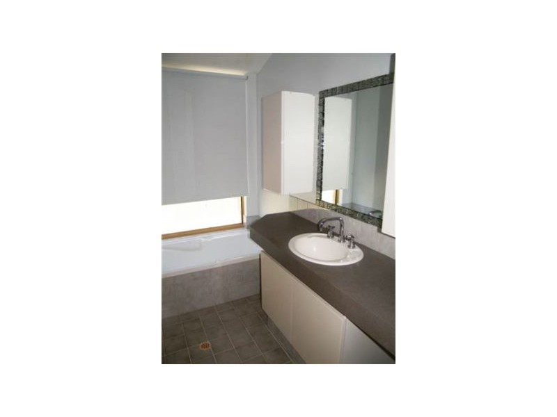 7 Desault Cove, Ballajura WA 6066