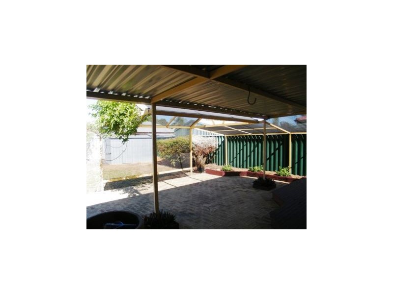 7 Desault Cove, Ballajura WA 6066