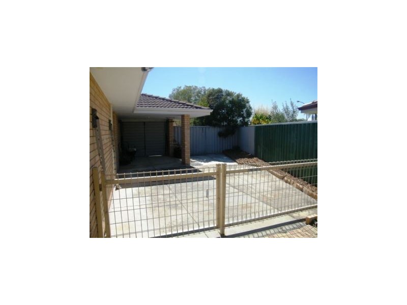 7 Desault Cove, Ballajura WA 6066