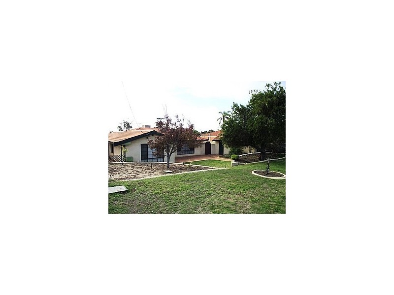 36 Gleddon Way, Hillarys WA 6025