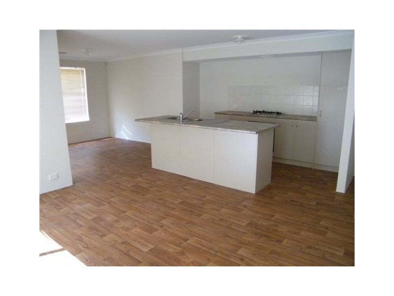 8 Clairault Rise, Pearsall WA 6065