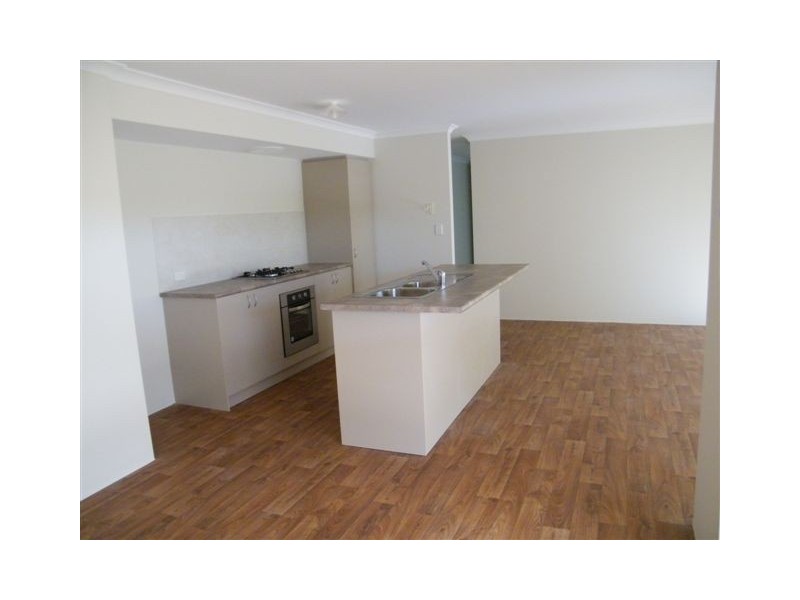 8 Clairault Rise, Pearsall WA 6065