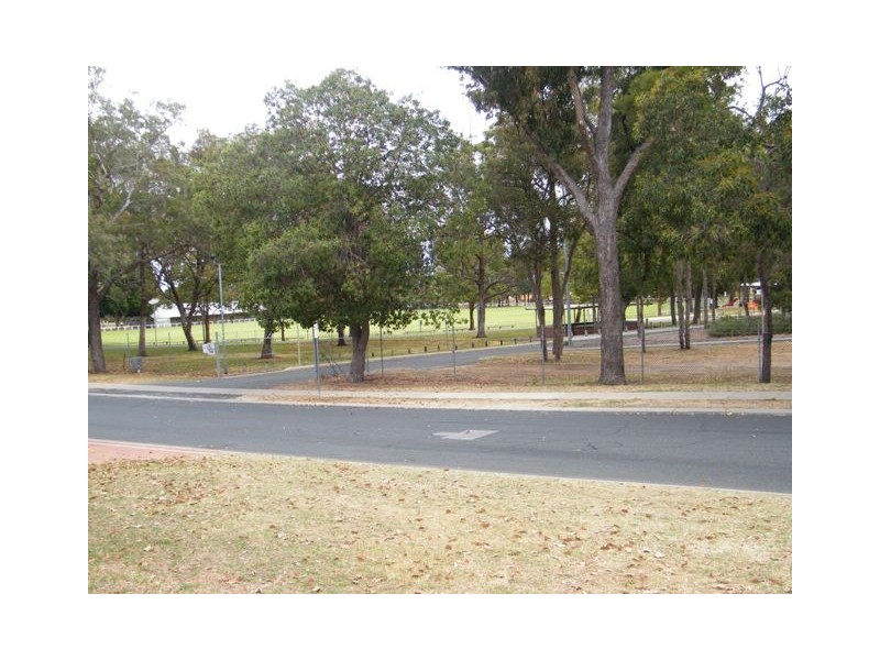 8 Leach Road, Wanneroo WA 6065