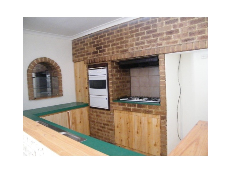 8 Leach Road, Wanneroo WA 6065
