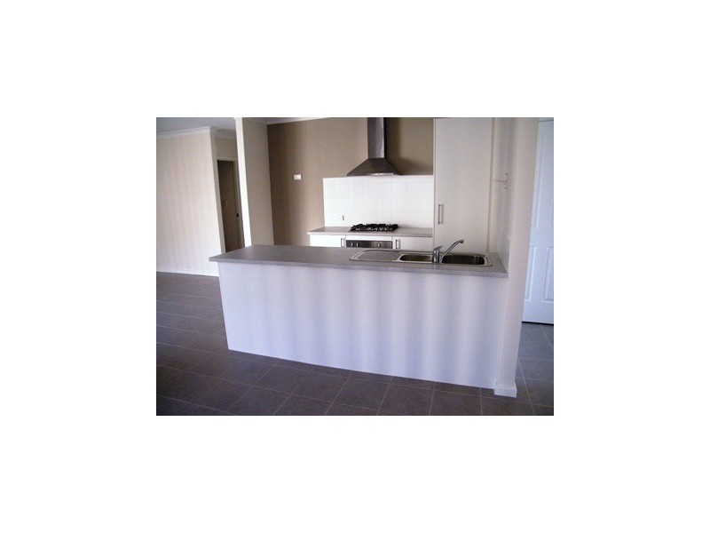 9 Peebles Cross, Sinagra WA 6065