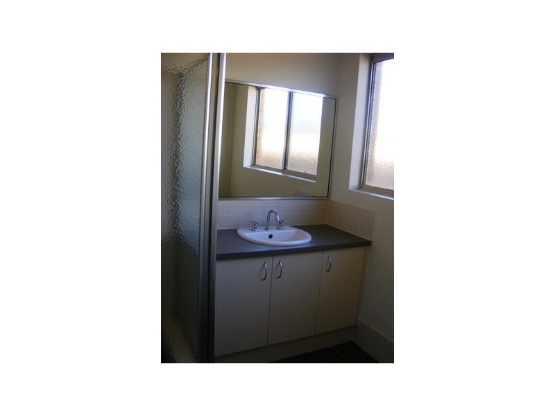 18  Willeroo Chase, Carramar WA 6031