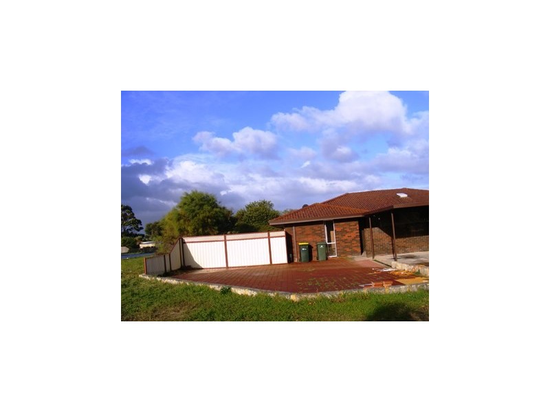 2A Lucine Court, Heathridge WA 6027