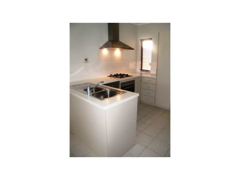 2/17 Wattle Mews, Hocking WA 6065