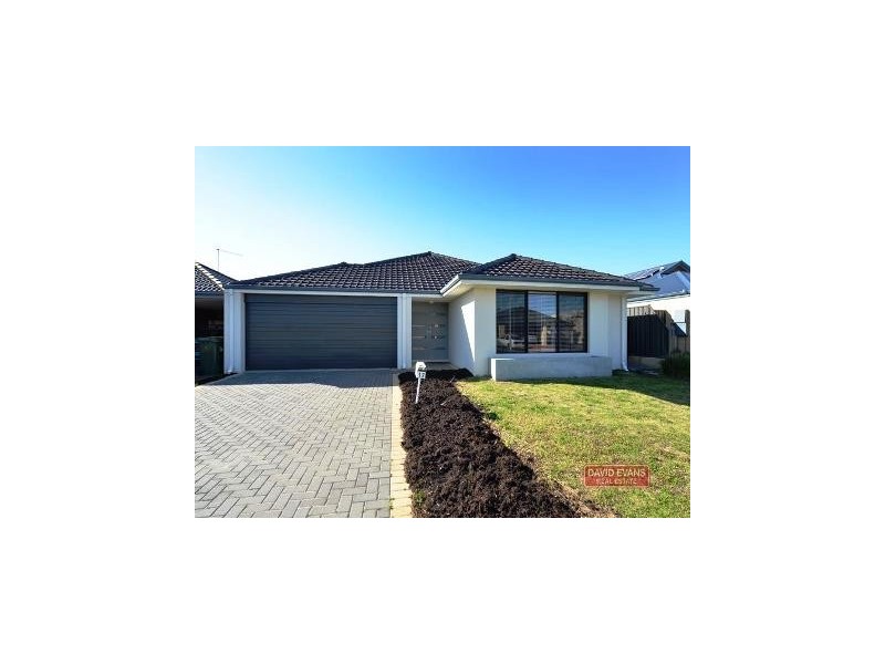 12 Jingana Road, Banksia Grove WA 6031