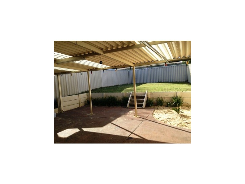 5C  Brecknock Way, Girrawheen WA 6064