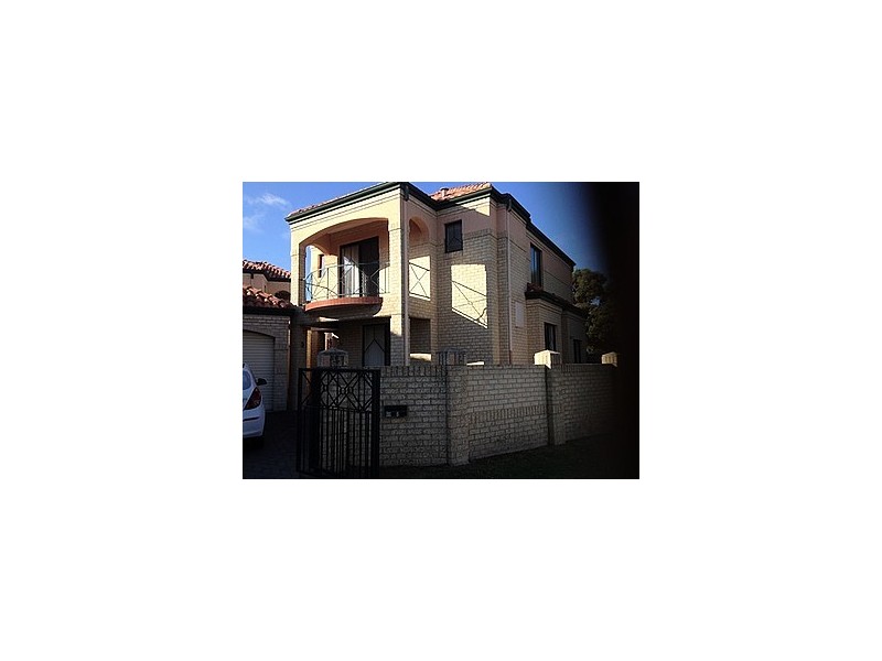 3/2A  Fairhaven Terrace, Hillarys WA 6025