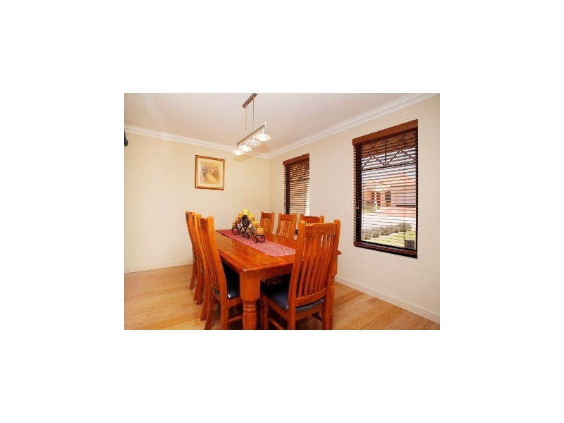 17 Osterley Tce, Darch WA 6065