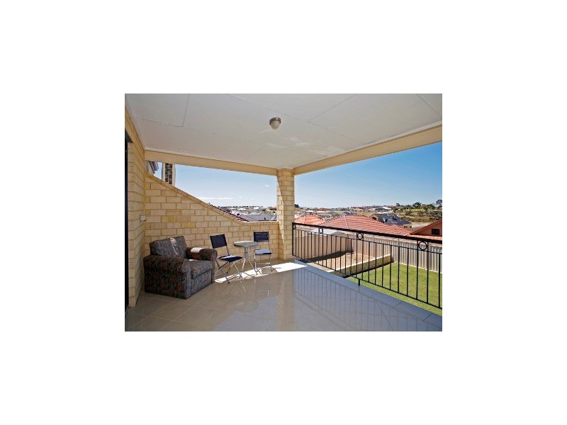 17 Osterley Tce, Darch WA 6065