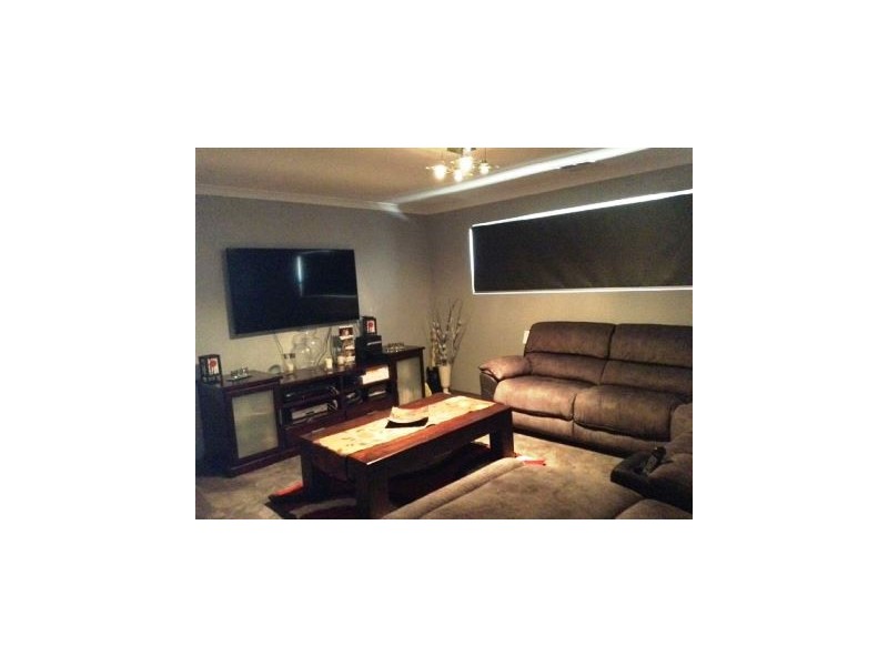 13  Clivia Heights, Sinagra WA 6065