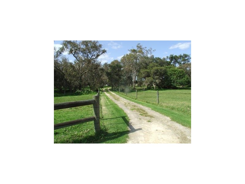 2136 Neaves Road, Bullsbrook WA 6084
