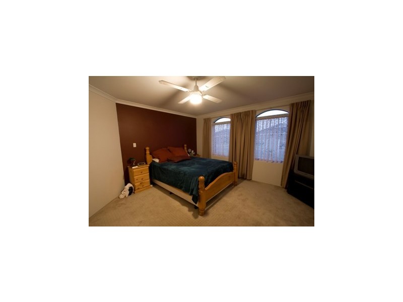 34 Kentucky Boulevard, Hocking WA 6065