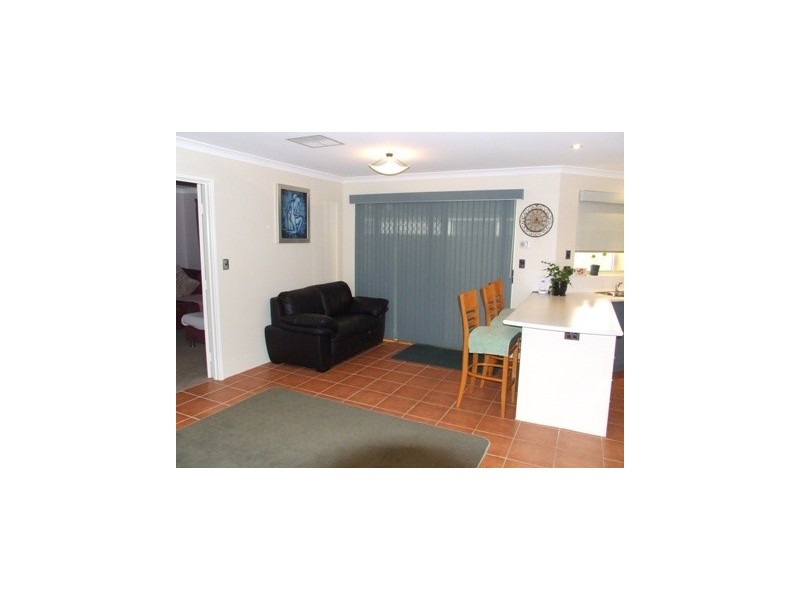 34 Kentucky Boulevard, Hocking WA 6065