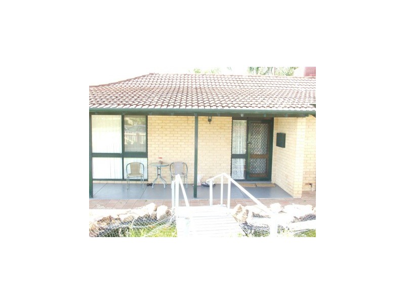 2 Manbari Cres, Wanneroo WA 6065