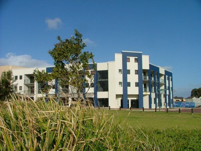 4/37 Piccadilly Circle, Joondalup WA 6027