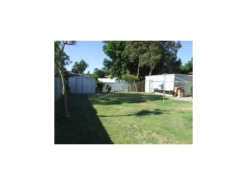 17 Dallas Crescent, Wanneroo WA 6065