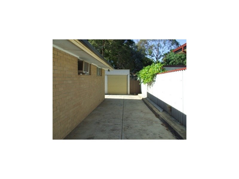 17 Dallas Crescent, Wanneroo WA 6065