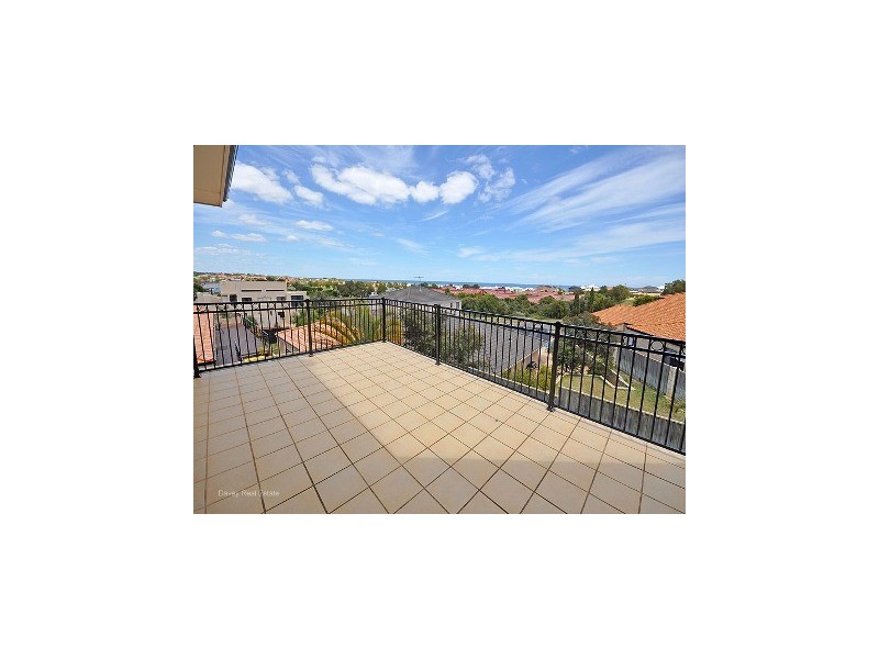 82 Limetree Circuit, Mindarie WA 6030