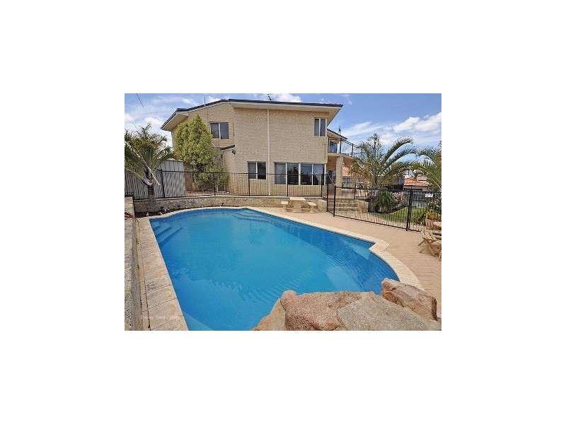 82 Limetree Circuit, Mindarie WA 6030