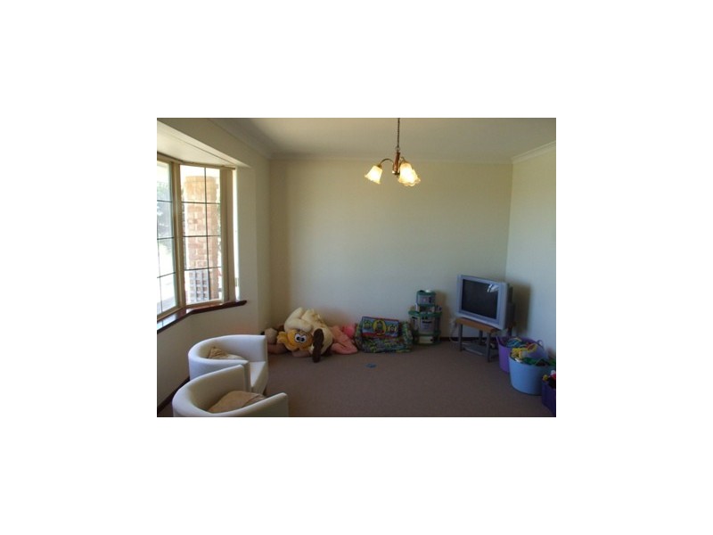 33 Manyarra Turn, Joondalup WA 6027