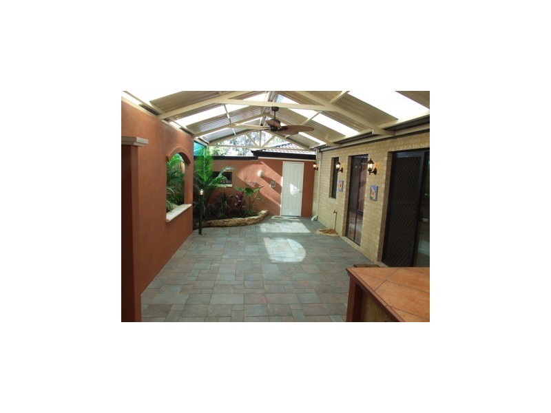 15 Griffiths Road, Sinagra WA 6065