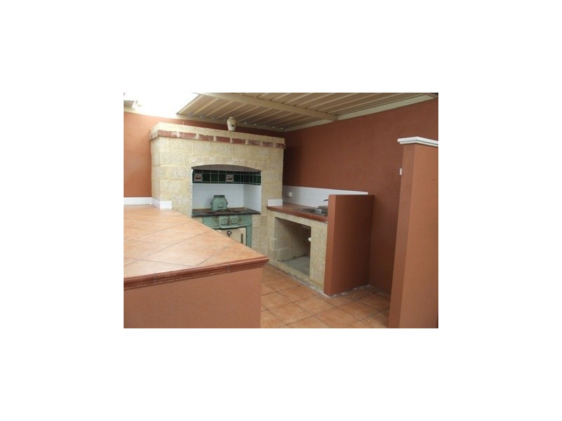 15 Griffiths Road, Sinagra WA 6065