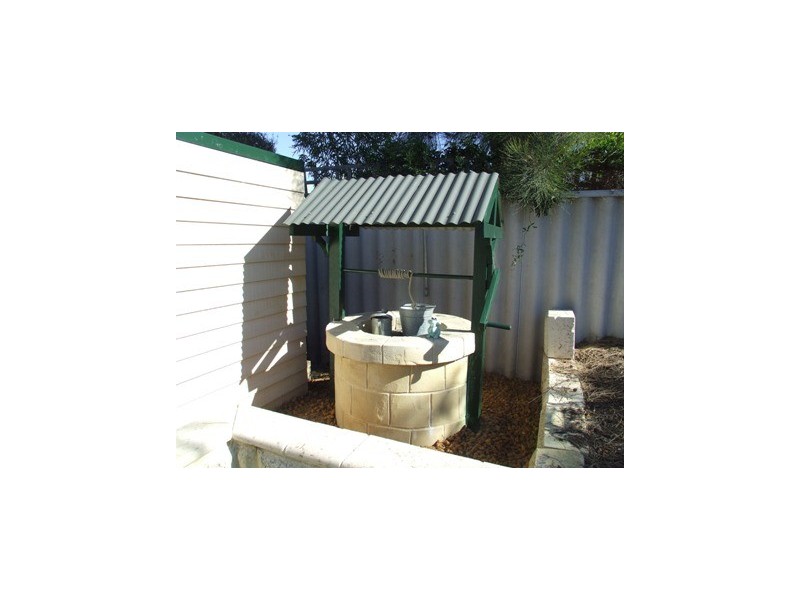 15 Griffiths Road, Sinagra WA 6065