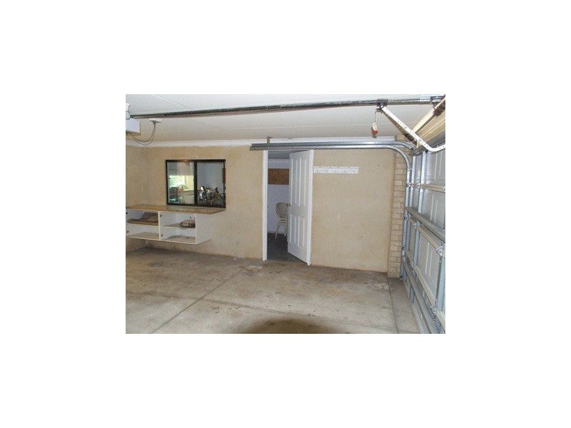 15 Griffiths Road, Sinagra WA 6065