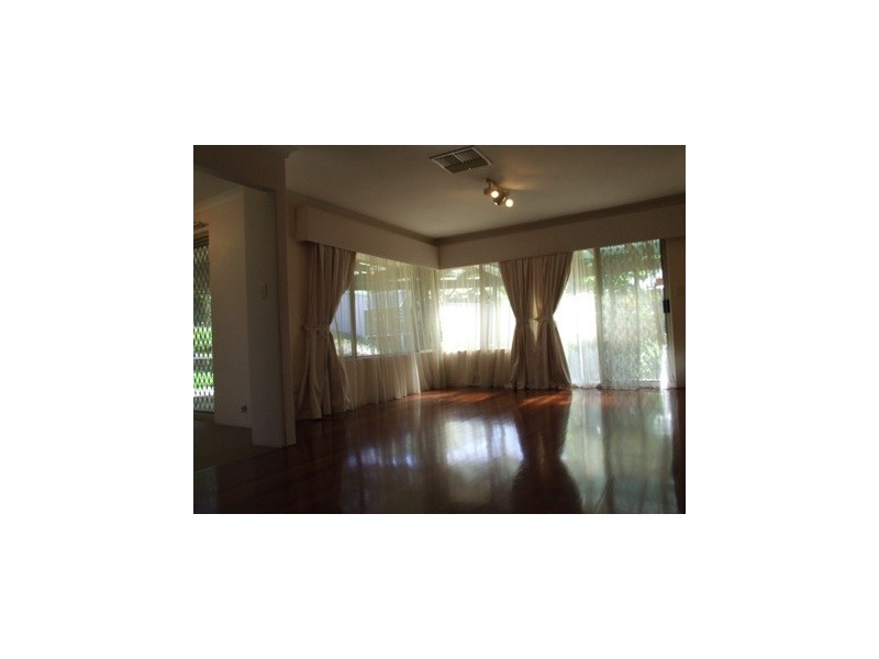 249 Eddystone Avenue, Beldon WA 6027