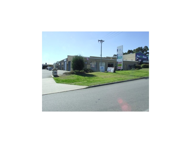 1/35 Buckingham Drive, Wangara WA 6065