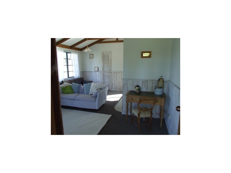 554 Neaves Road, Mariginiup WA 6065