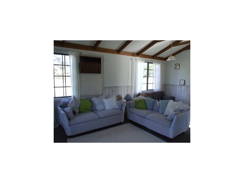 554 Neaves Road, Mariginiup WA 6065