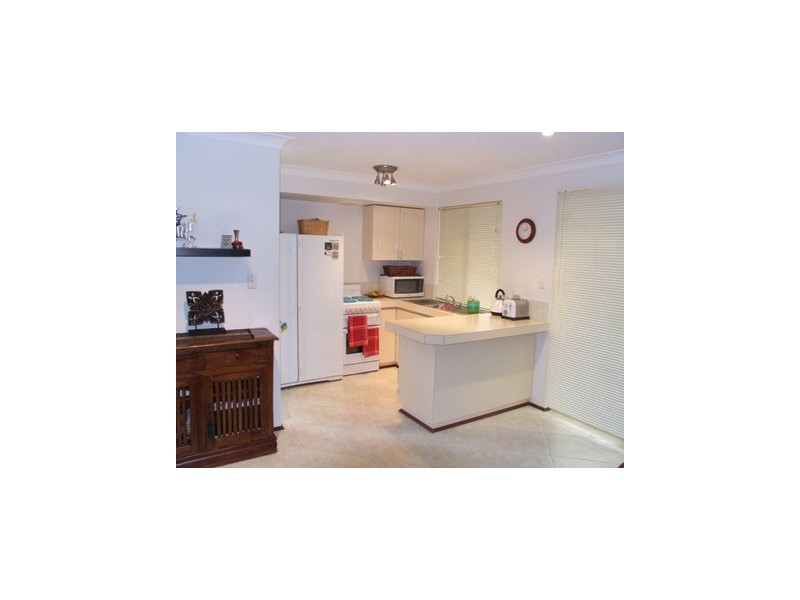 9 Greenfields Circle, Hocking WA 6065