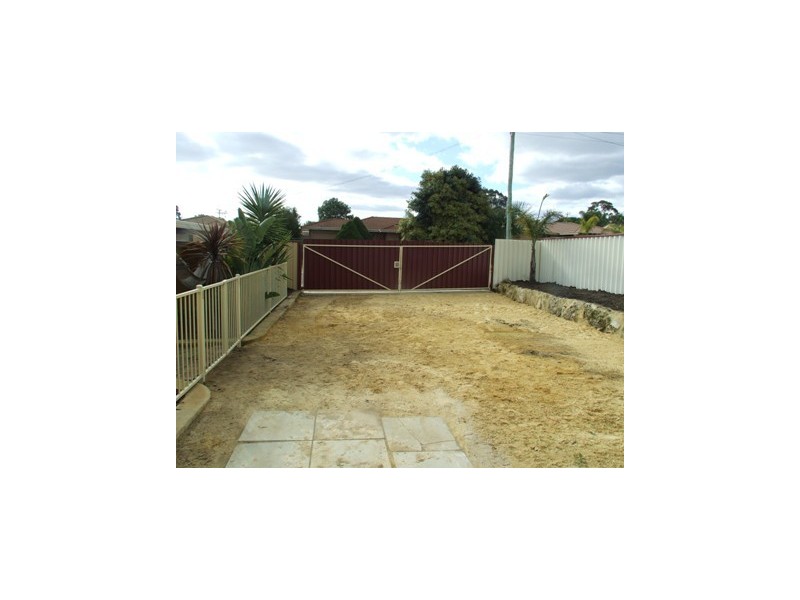9 Greenfields Circle, Hocking WA 6065