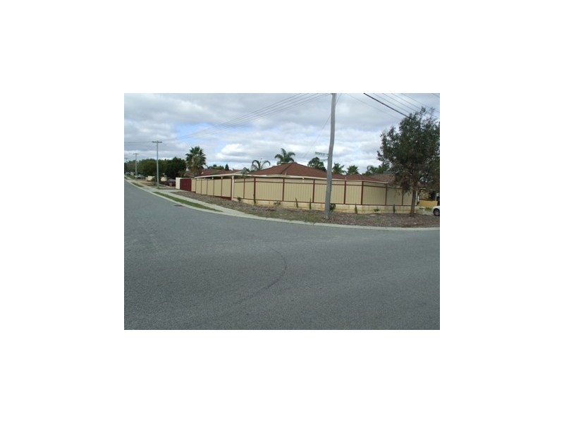 9 Greenfields Circle, Hocking WA 6065