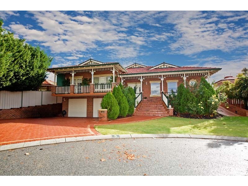 5 Primula Court, Woodvale WA 6026