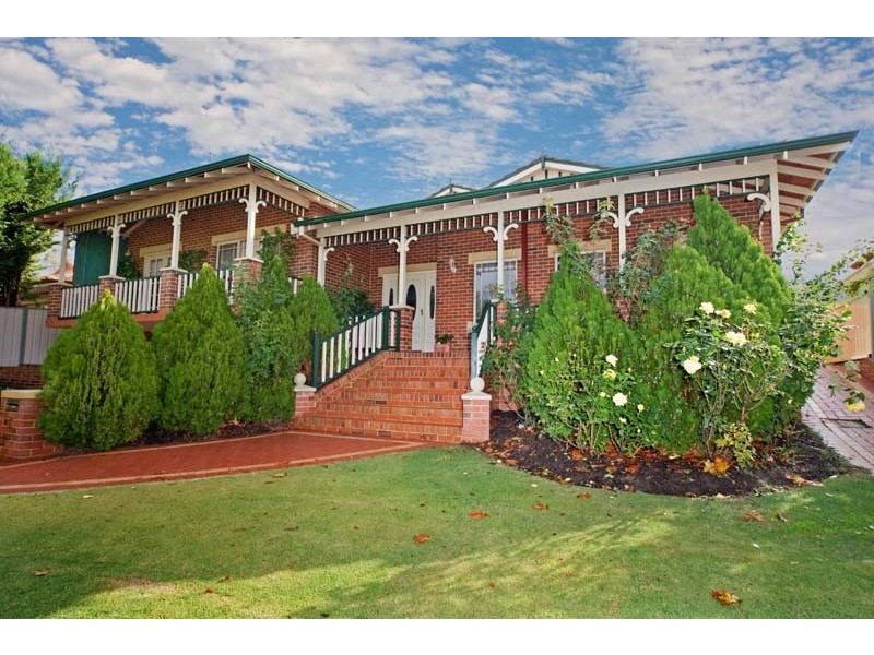 5 Primula Court, Woodvale WA 6026