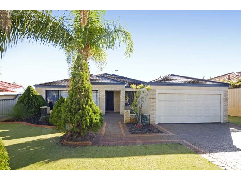 33 East Road, Hocking WA 6065