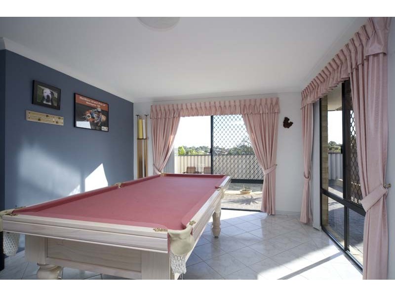 33 East Road, Hocking WA 6065