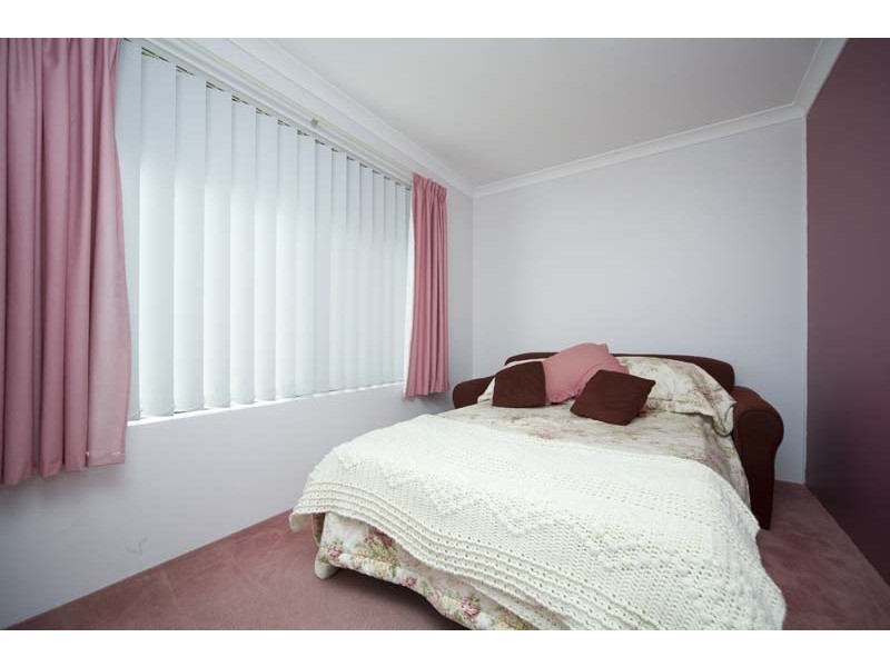 33 East Road, Hocking WA 6065