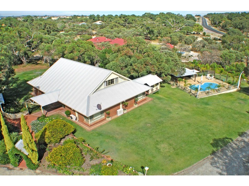 194 Badgerup Road, Gnangara WA 6065