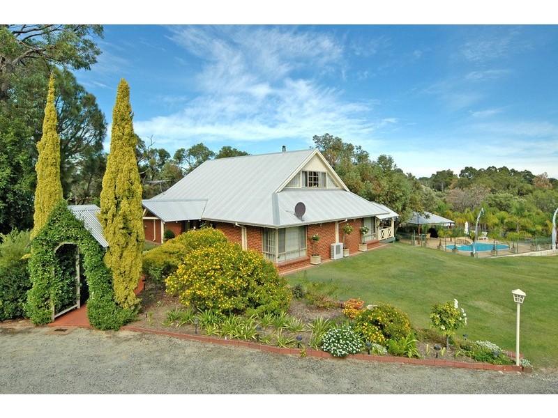 194 Badgerup Road, Gnangara WA 6065