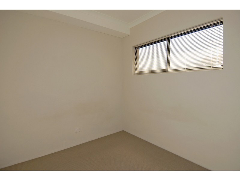 4/22 Grand Boulevard, Joondalup WA 6027