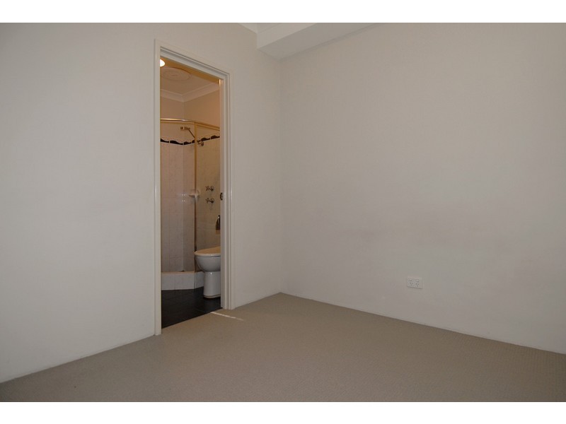 4/22 Grand Boulevard, Joondalup WA 6027